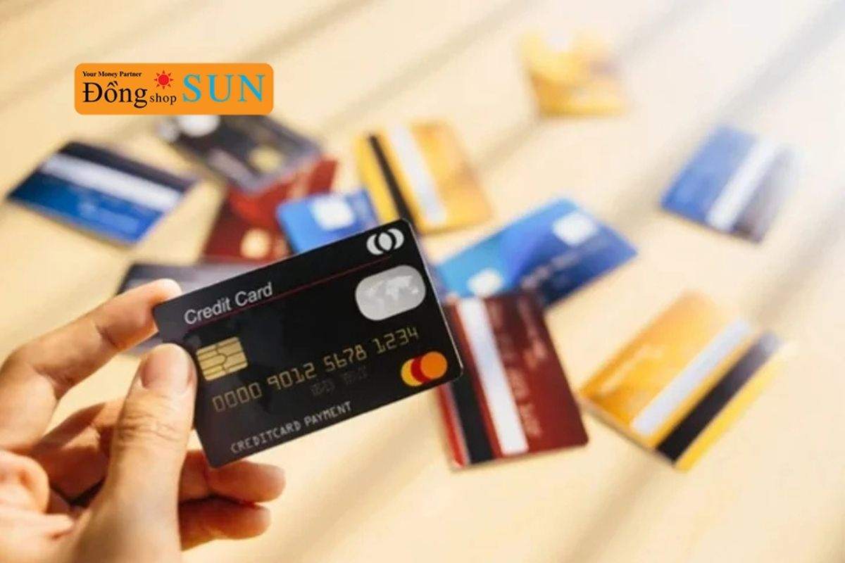 Top 7 ngân hàng miễn phí làm thẻ tốt nhất năm 2025