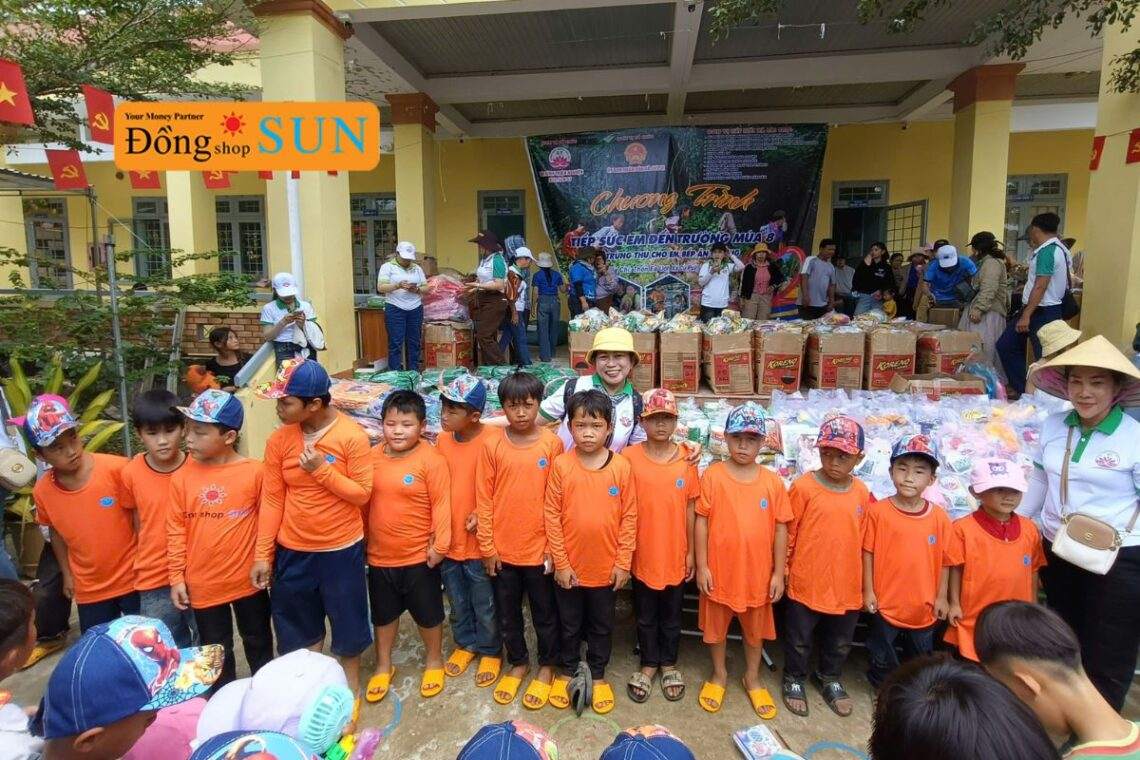 Dong Shop Sun đồng hành cùng chương trình “Tiếp Sức Em Đến Trường”