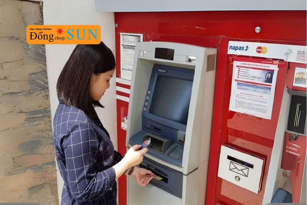 Tất tần tật về hạn mức, phí và lãi suất rút tiền thẻ HD Saison