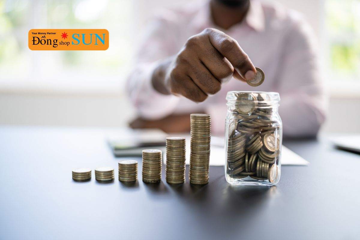 Bạn nên chọn gửi tiết kiệm online vì lãi suất thường cao hơn gửi tại quầy