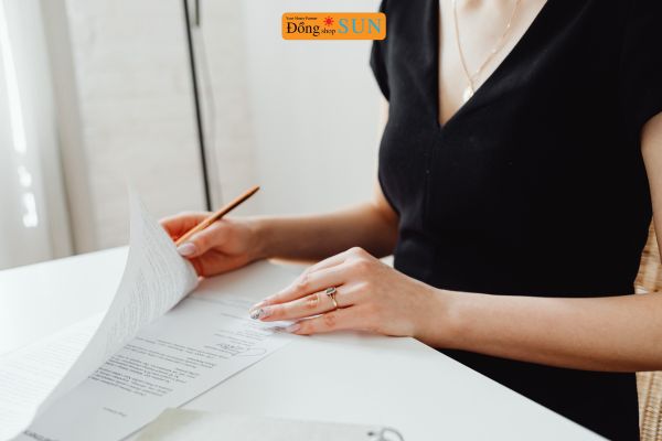 Đọc kỹ hợp đồng