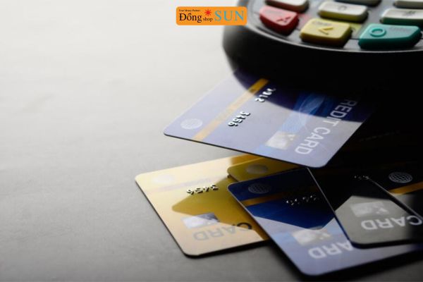Đáo hạn thẻ tín dụng