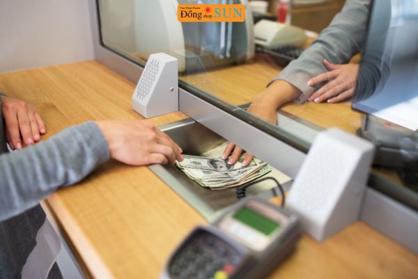 Gửi tiết kiệm tại quầy