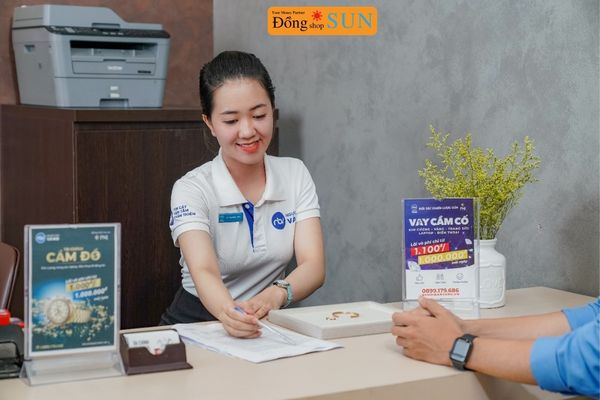 Tiệm cầm đồ Người bạn Vàng